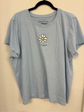 Life Is Good Light Blue Daisy Crusher Tee (Size XXL)